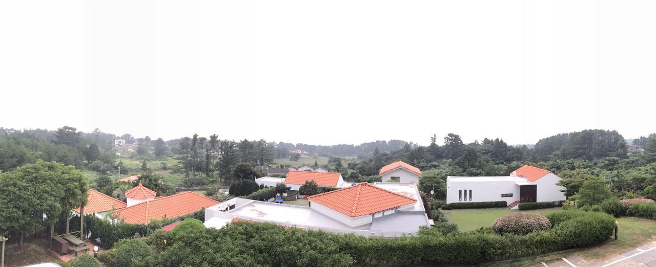 Araaura Pension Jeju Exterior photo